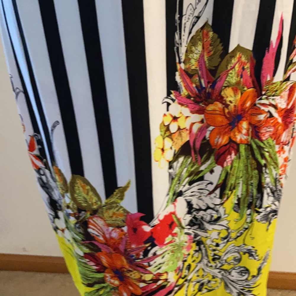 Dress - Picture 5 of 5